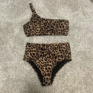 White House Black Market Cheetah 2 Piece Set